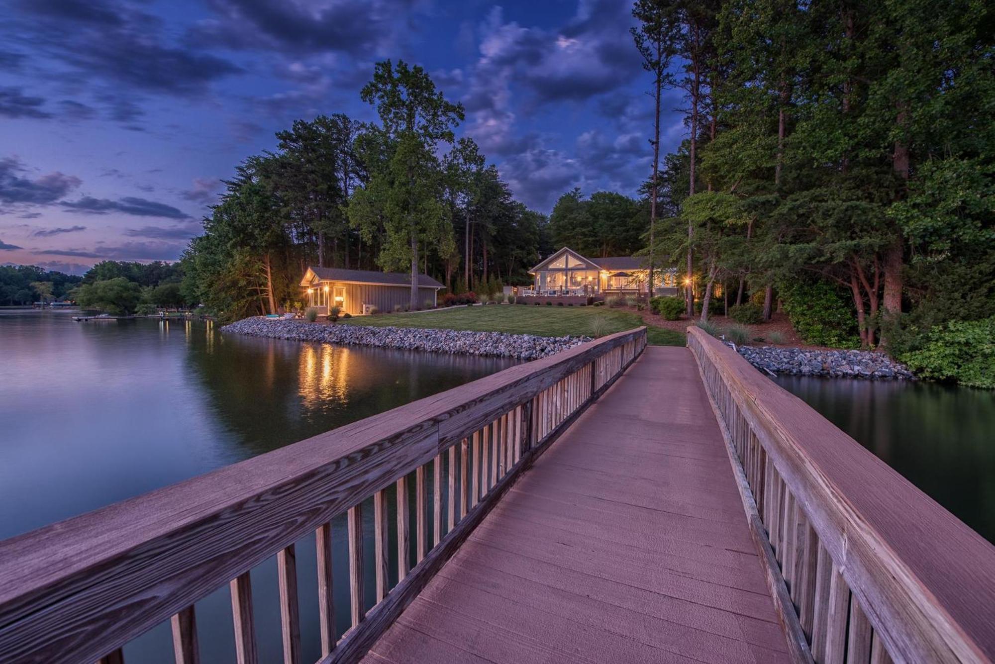 Lake Norman Hideaway Муурсвил Екстериор снимка